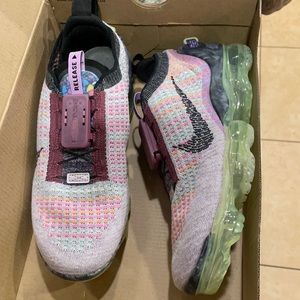 Nike air vapormax- never worn